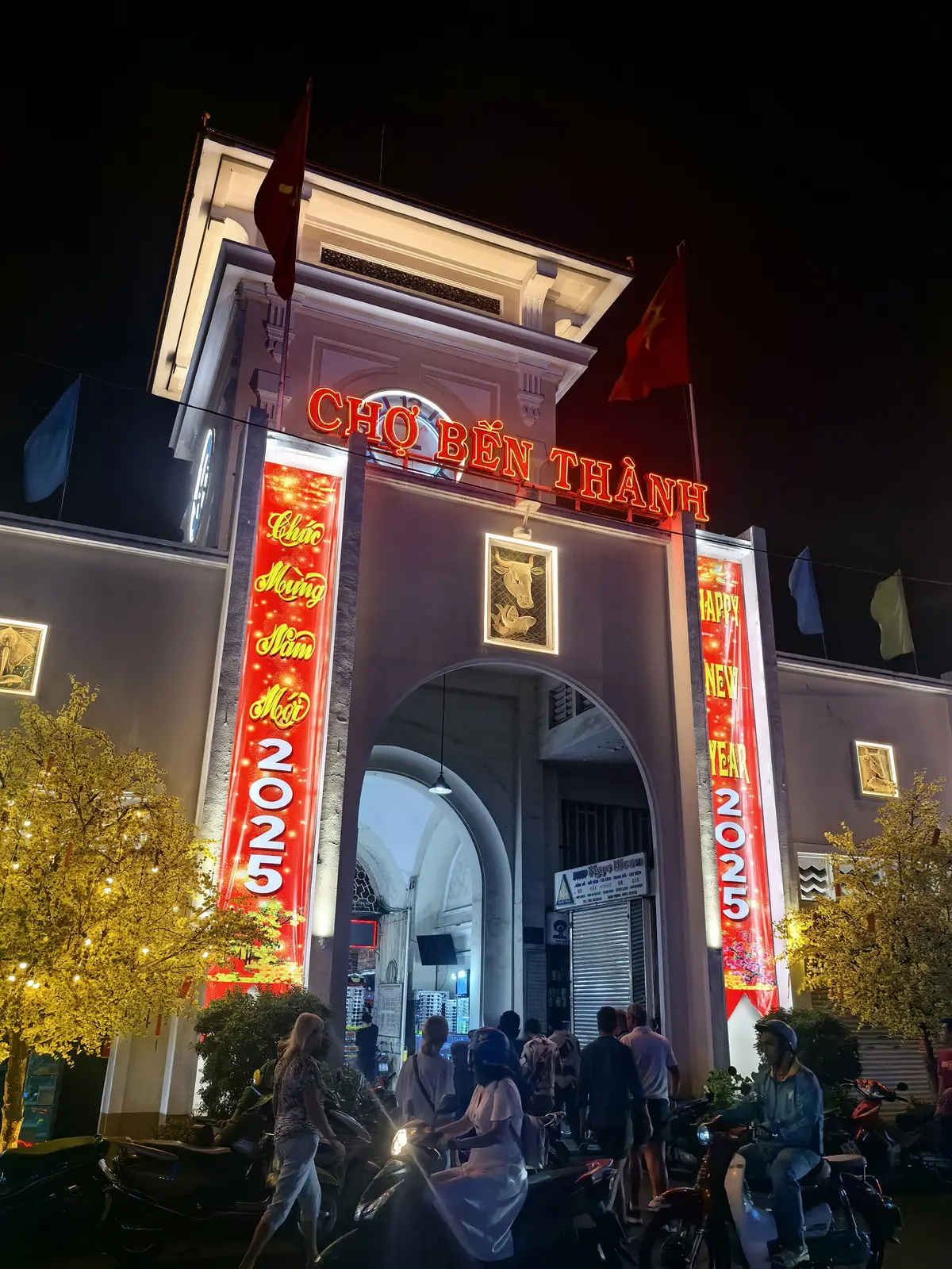 夜のベンタイン市場